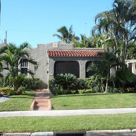 Case De Leon From The 1920'S Is A Piece Of Floridas Relaxing History Уест Палм Бийч Екстериор снимка